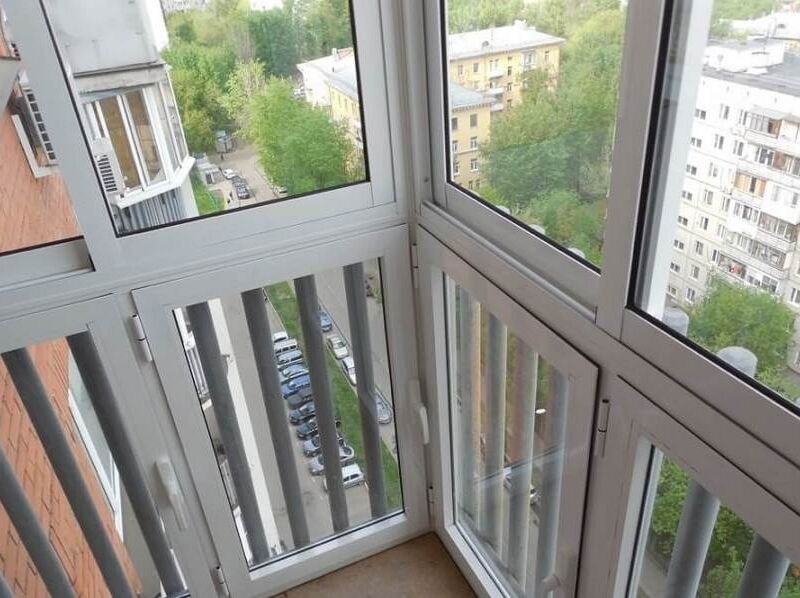 Холодное остекление балкона - фото 132